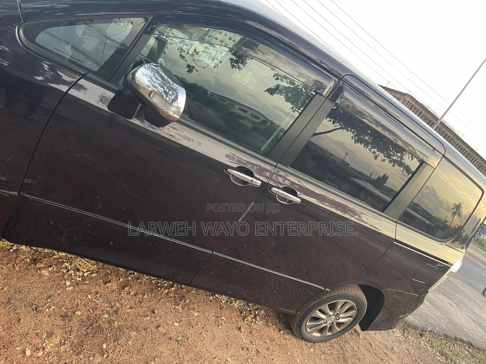 Toyota Voxy 2011 Maroon