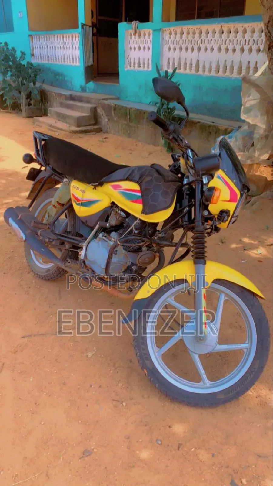 Bajaj Boxer 125 2025 Yellow
