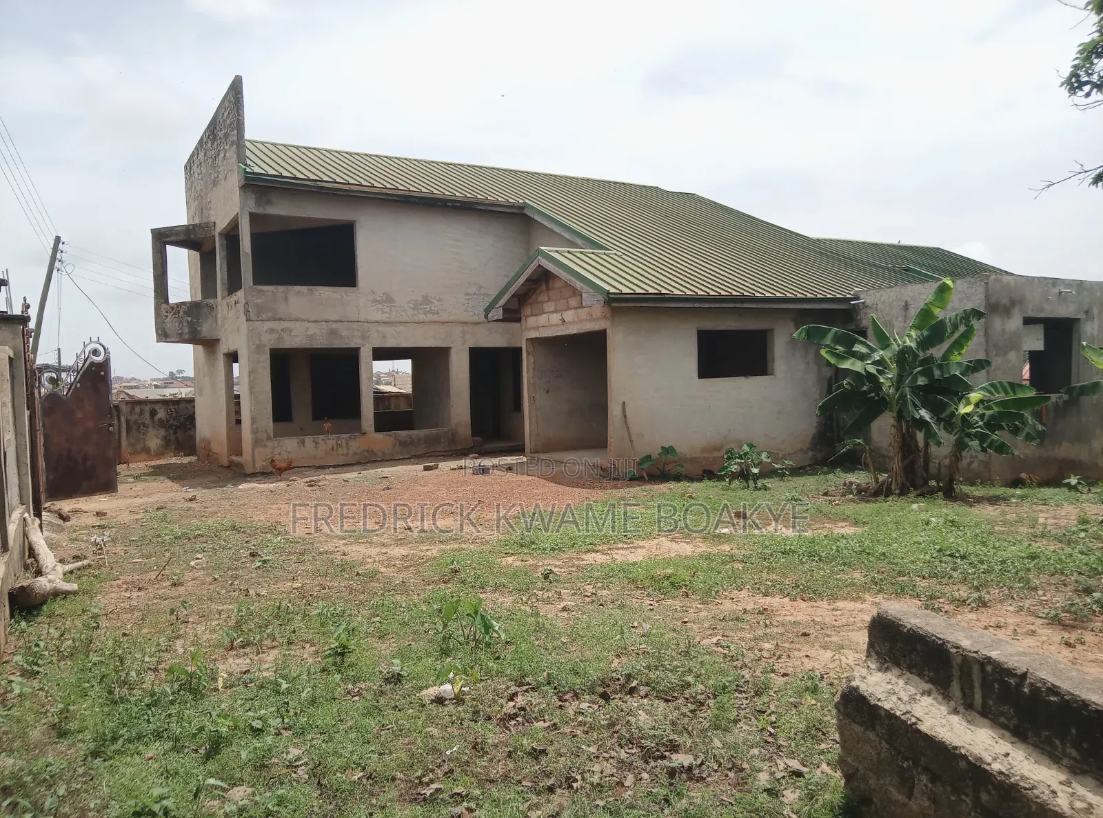 7bdrm House in Brother K Estate, Kumasi Metropolitan for sale