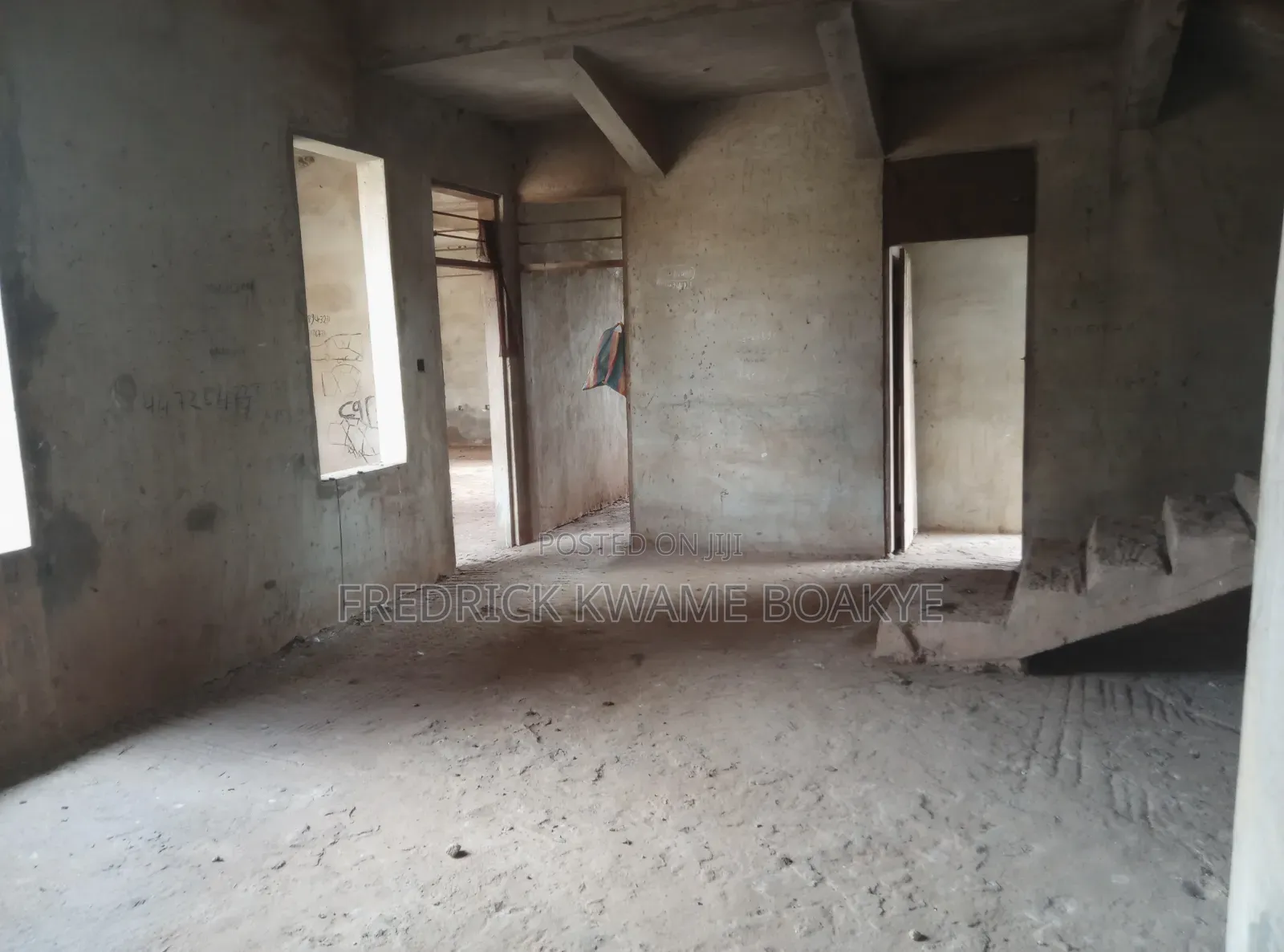 7bdrm House in Brother K Estate, Kumasi Metropolitan for sale
