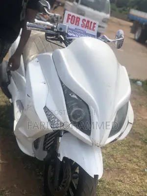 Yamaha Majesty 2020 White