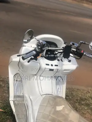 Yamaha Majesty 2020 White