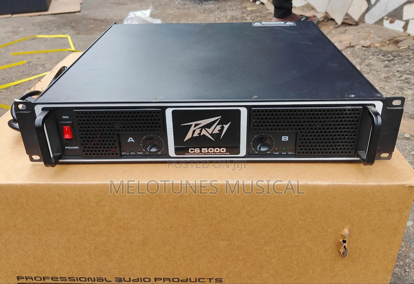 Peavey Cs 5000 Professional Power Amplifier.