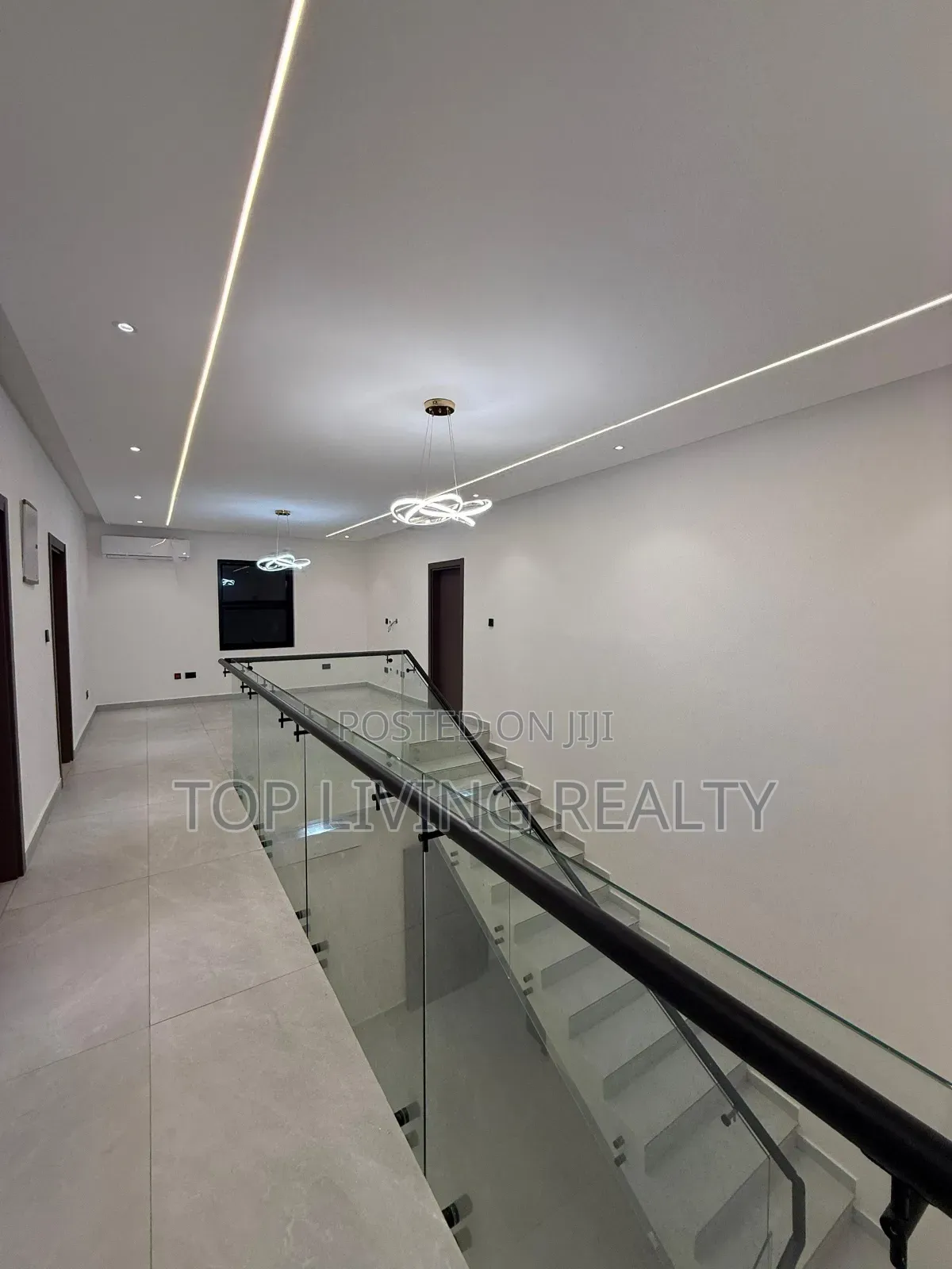 5bdrm House in Adjiringanor, Adjiriganor for sale