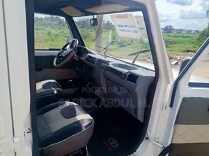 Mahindra Commander 2012 White