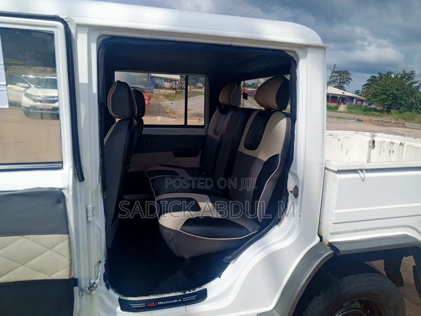 Mahindra Commander 2012 White