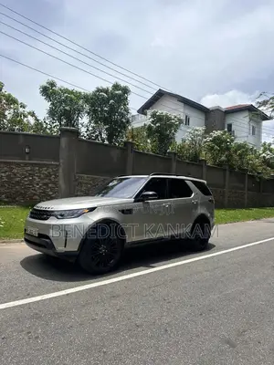 Land Rover Discovery HSE 4x4 2018 Silver