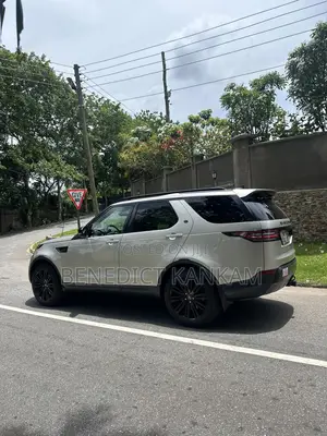 Land Rover Discovery HSE 4x4 2018 Silver