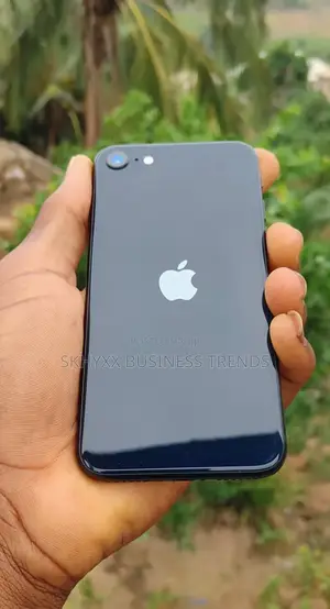 Apple iPhone SE (2022) 128 GB Black