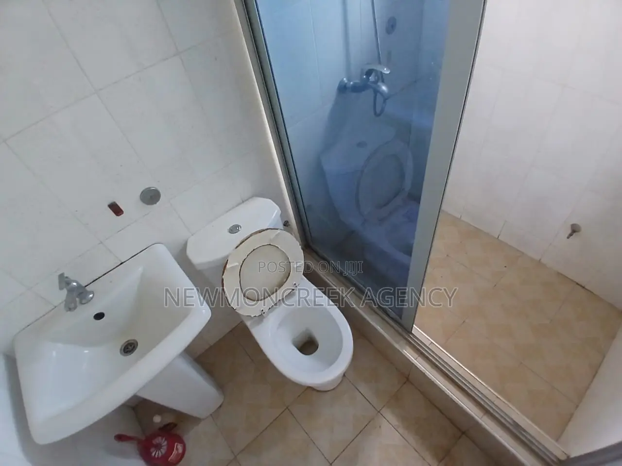2bdrm Bungalow in Amrahia, Accra Metropolitan for sale