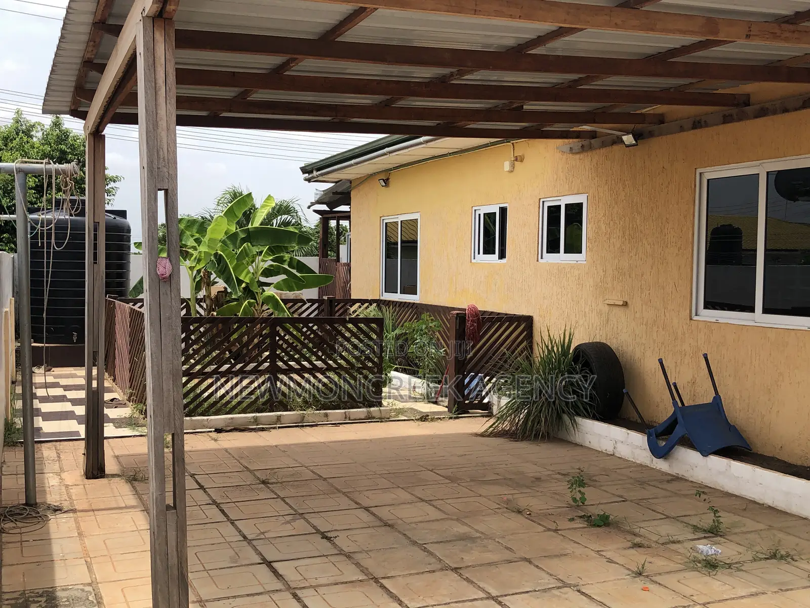 2bdrm Bungalow in Amrahia, Accra Metropolitan for sale