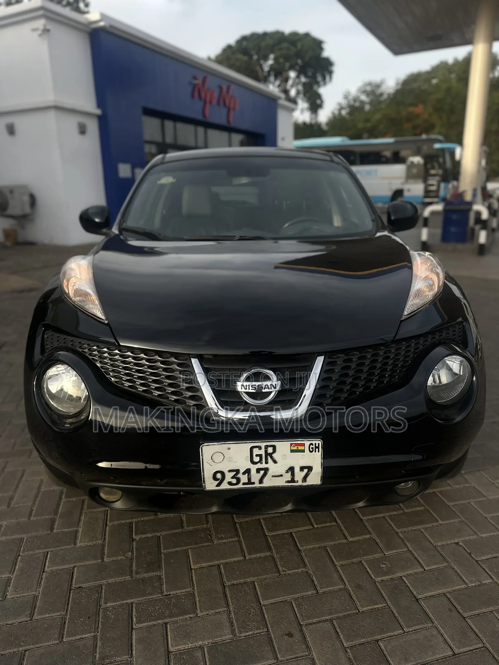 Nissan Juke SV 4dr Hatchback AWD (1.6L 4cyl Turbo CVT) 2014 Black