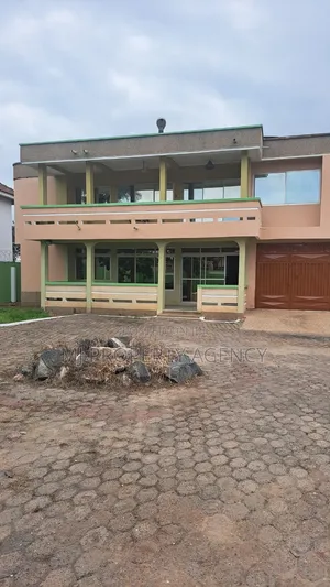 7bdrm House in Community 12, Sakumono for rent