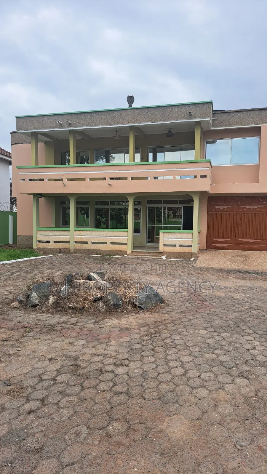 7bdrm House in Community 12, Sakumono for rent