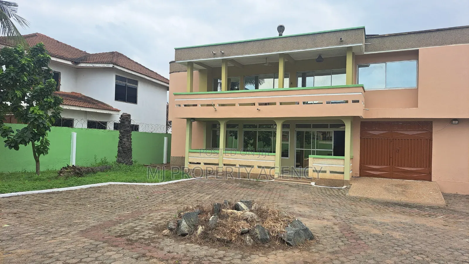 7bdrm House in Community 12, Sakumono for rent