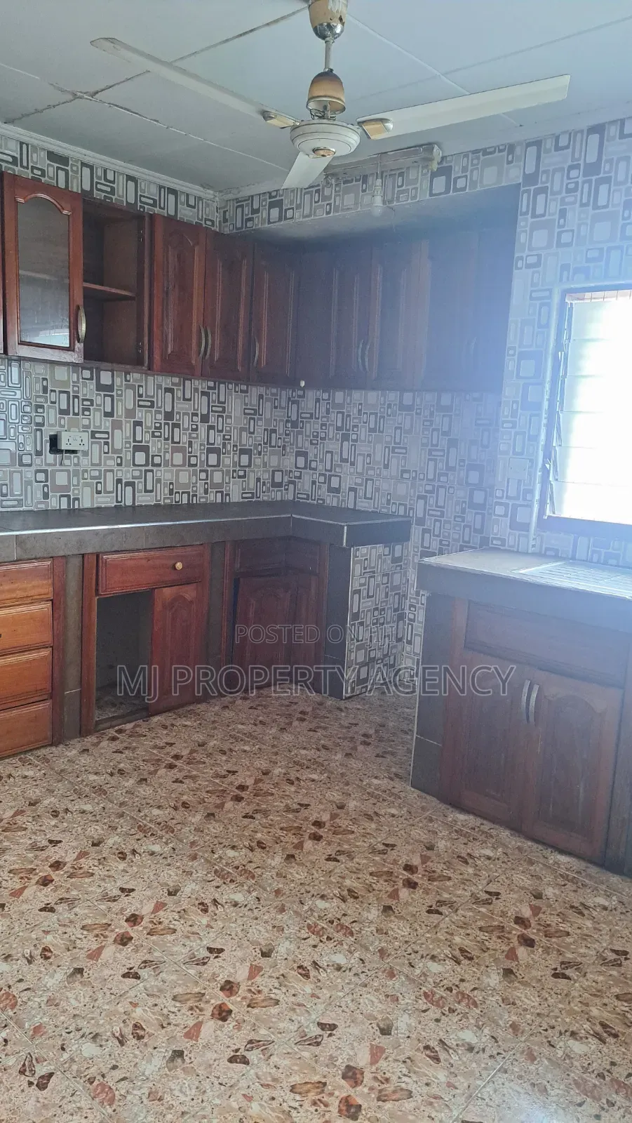 7bdrm House in Community 12, Sakumono for rent