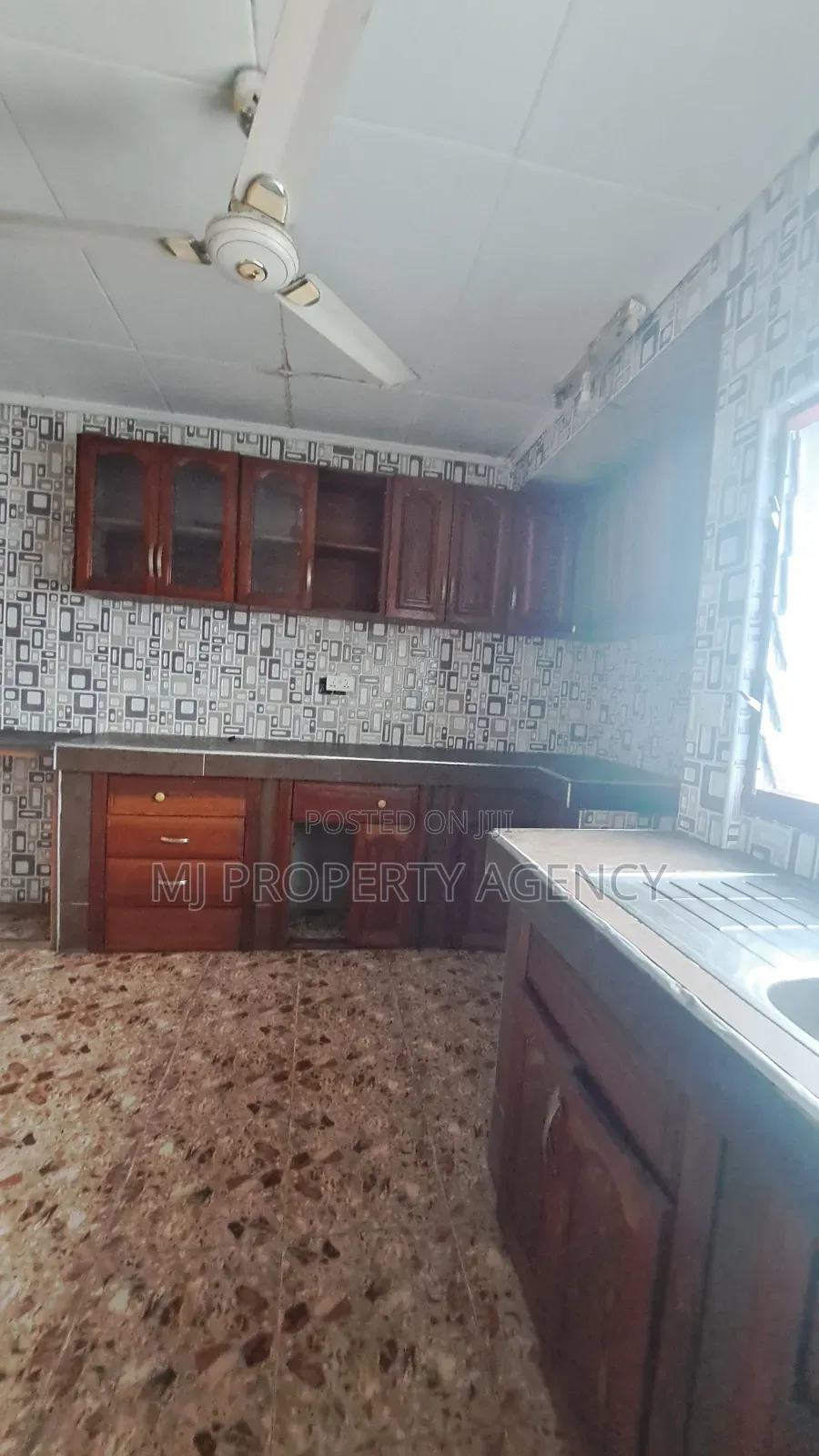7bdrm House in Community 12, Sakumono for rent