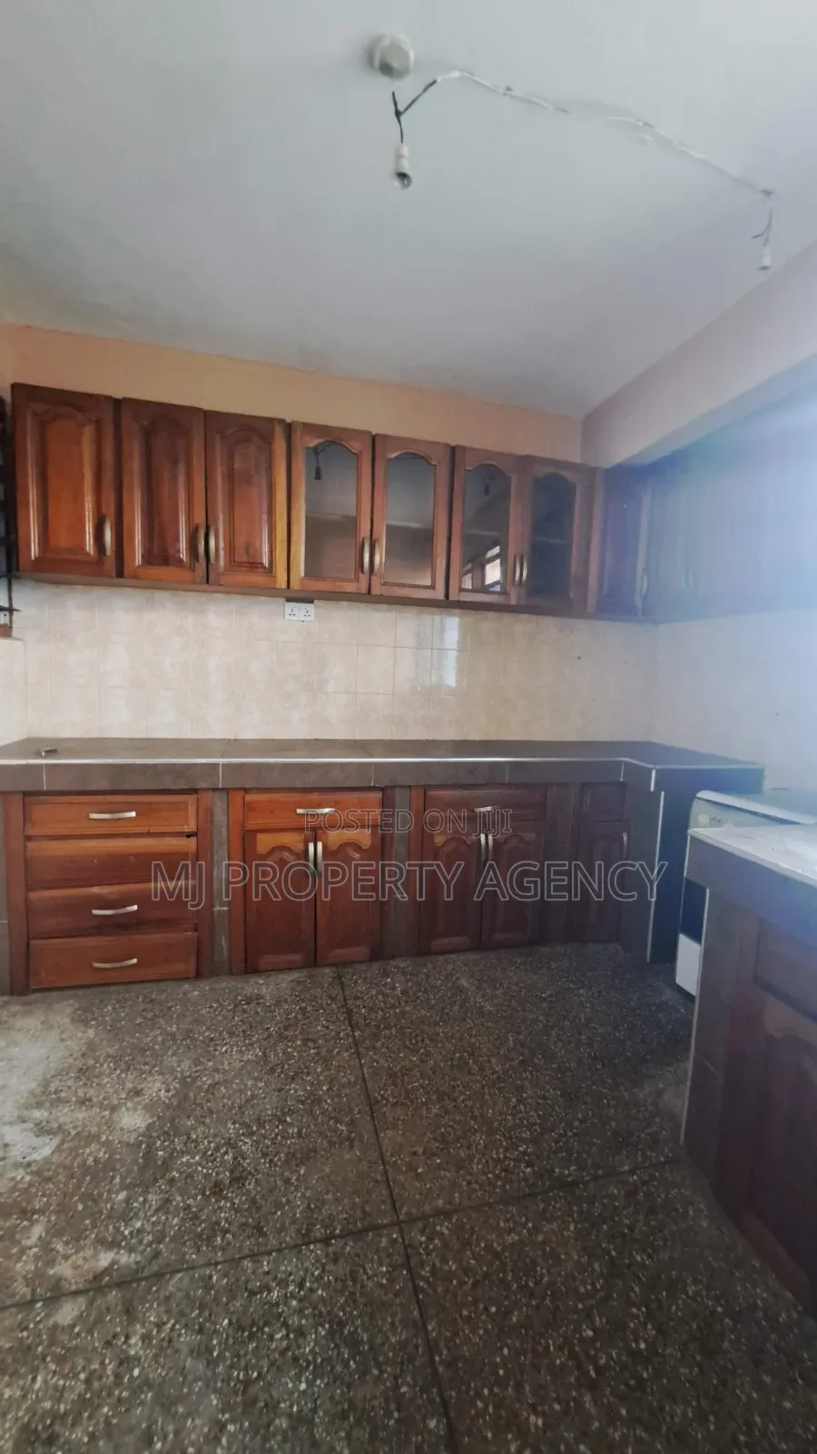 7bdrm House in Community 12, Sakumono for rent