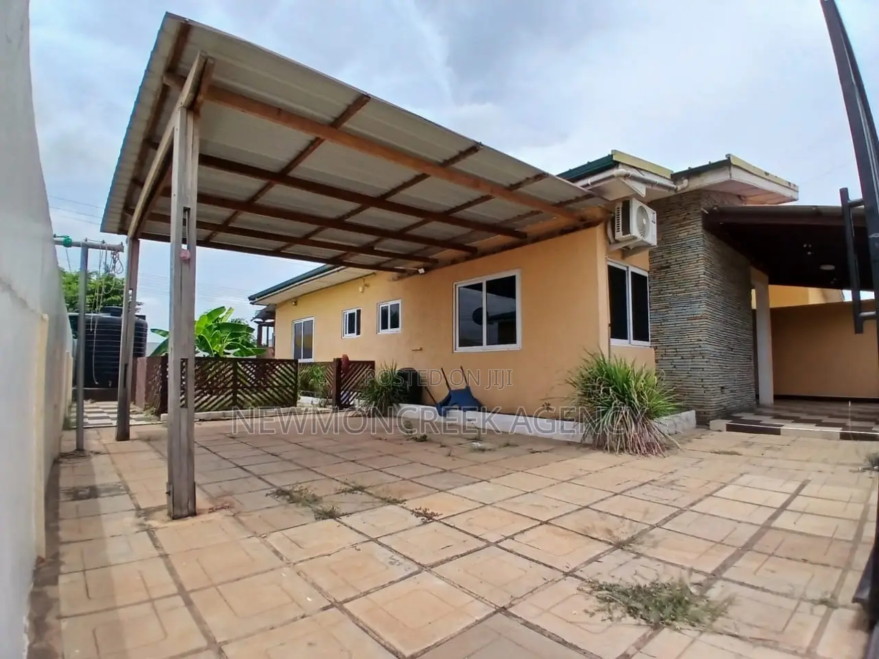 2bdrm Bungalow in Amrahia, Accra Metropolitan for sale