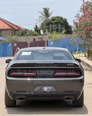 Dodge Challenger GT 2022 Gray