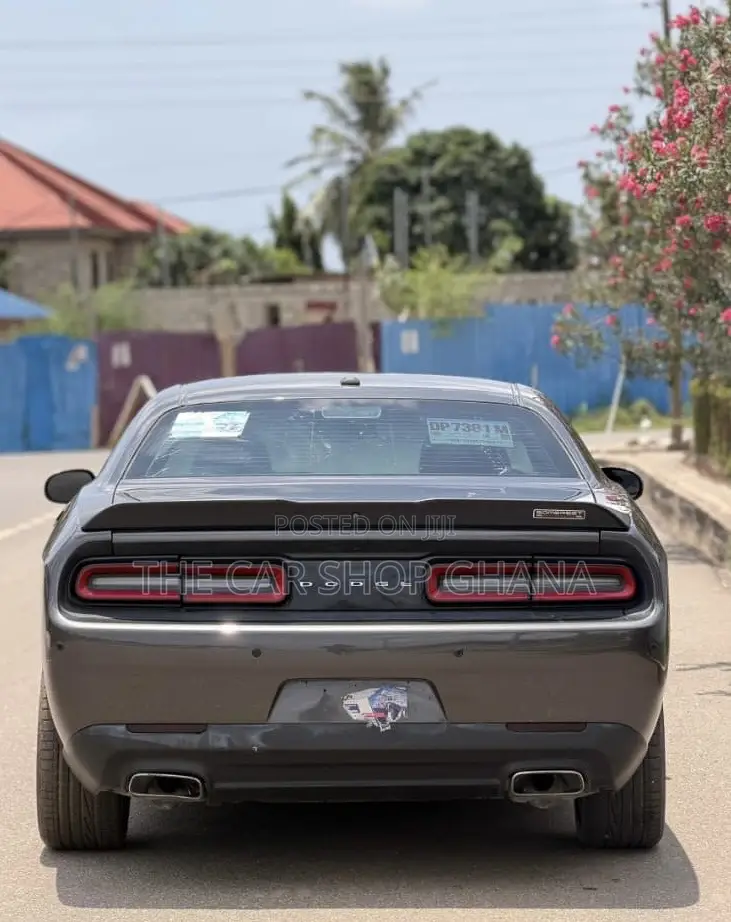 Dodge Challenger GT 2022 Gray