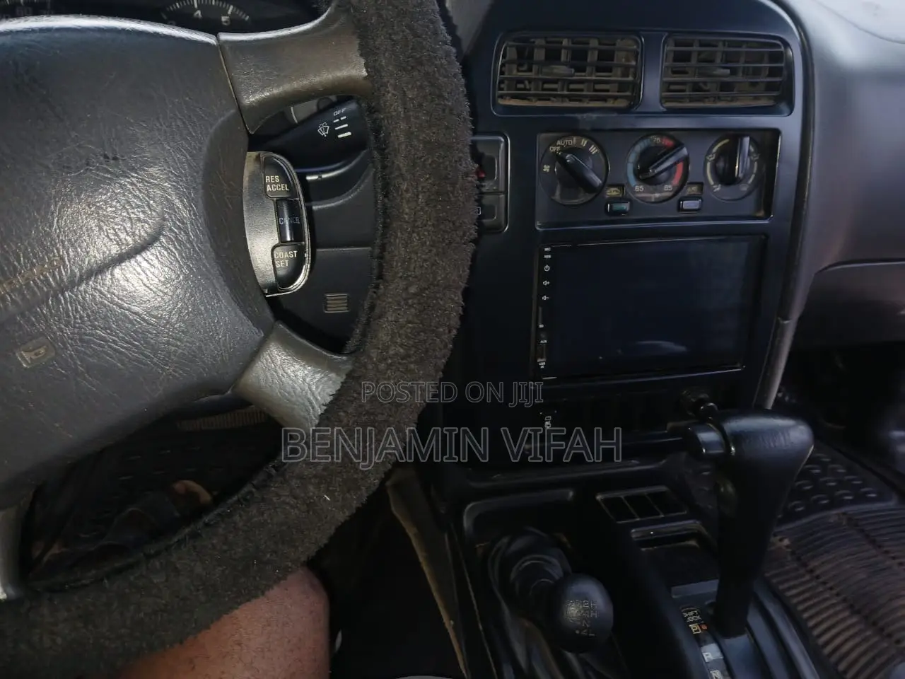 Nissan Pathfinder Automatic 2000 Black
