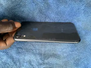 Apple XR 64 GB Black