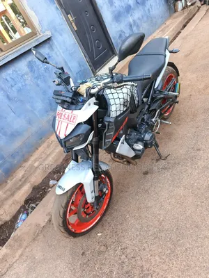 Yamaha 2018 White