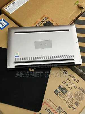 New Laptop Dell XPS 13 8GB Intel Core i5 SSD 256GB