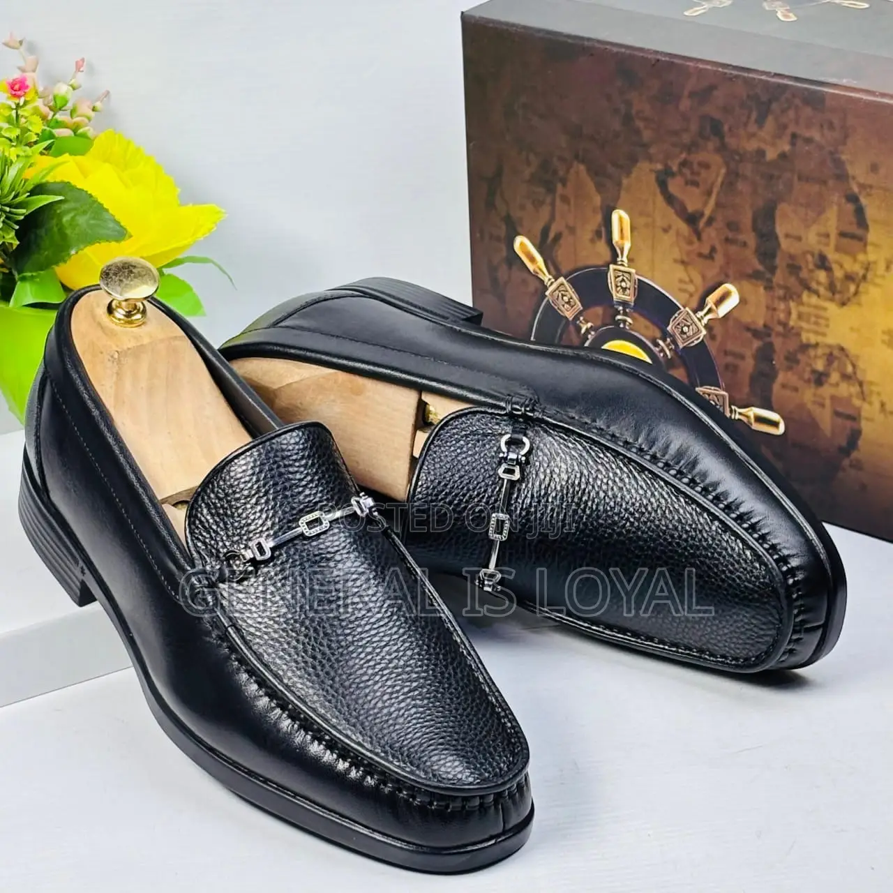 Golden Coxes Men Leather Black Loafers