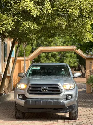Toyota Tacoma SR Double Cab 5' Bed V6 AT 2023 Silver