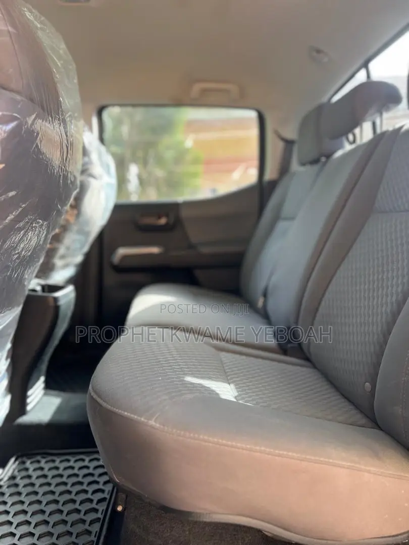 Toyota Tacoma SR Double Cab 5' Bed V6 AT 2023 Silver