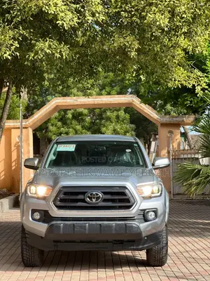 Toyota Tacoma SR Double Cab 5' Bed V6 AT 2023 Silver