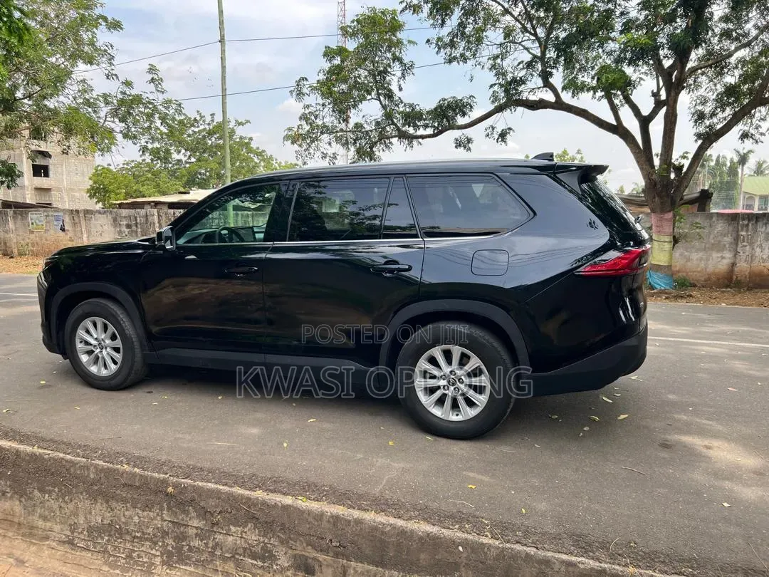 Toyota Grand Highlander Hybrid 2024 Black