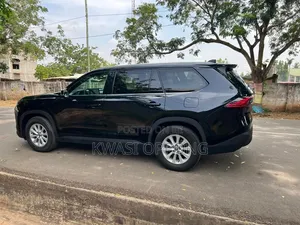 Toyota Grand Highlander Hybrid 2024 Black