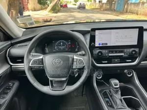 Toyota Grand Highlander Hybrid 2024 Black