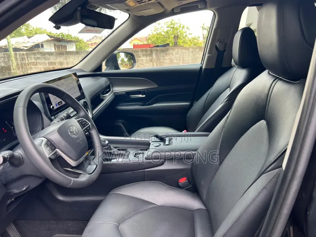 Toyota Grand Highlander Hybrid 2024 Black
