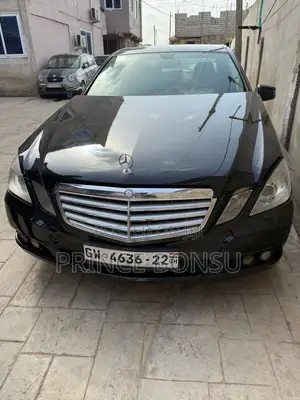 Mercedes-Benz E300 2011 Black