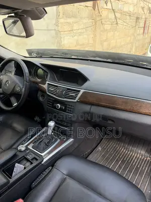 Mercedes-Benz E300 2011 Black