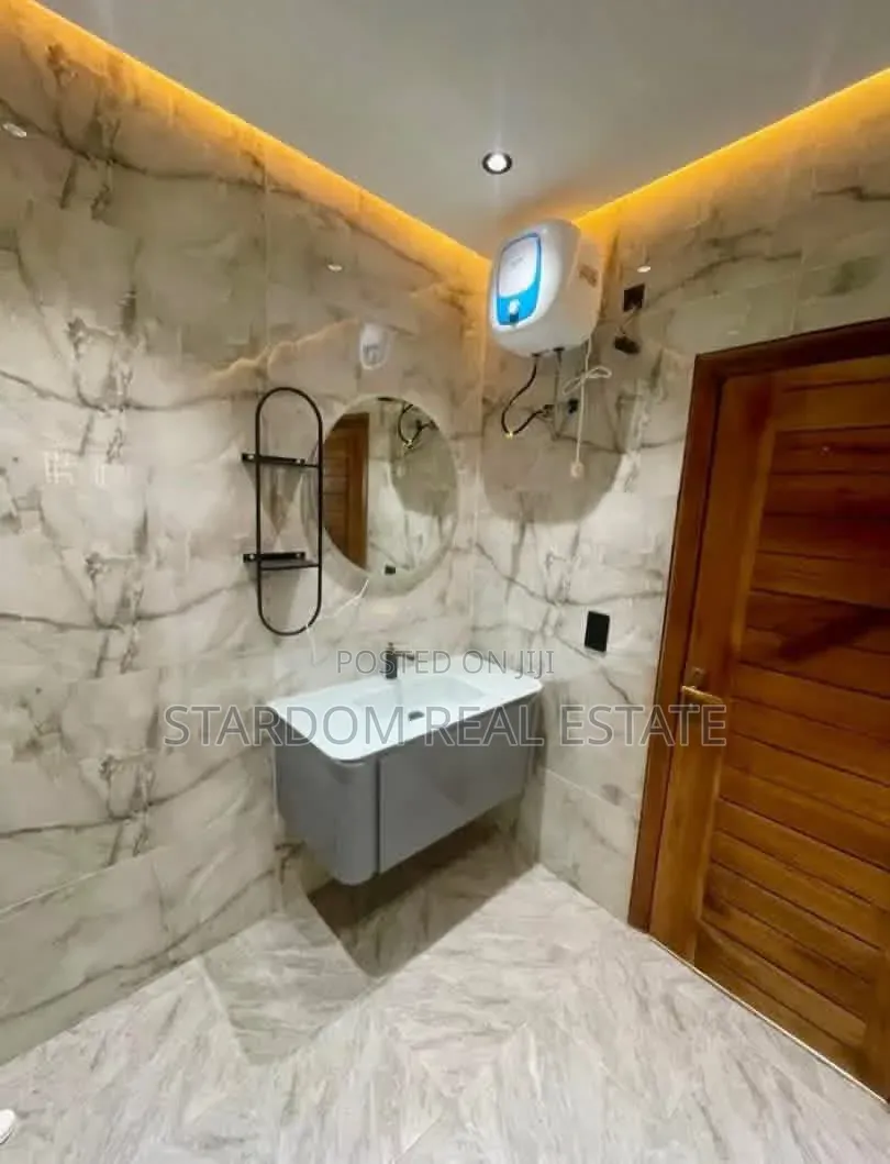 4bdrm Duplex in Ayi Mensah, Oyarifa Mall Area for sale