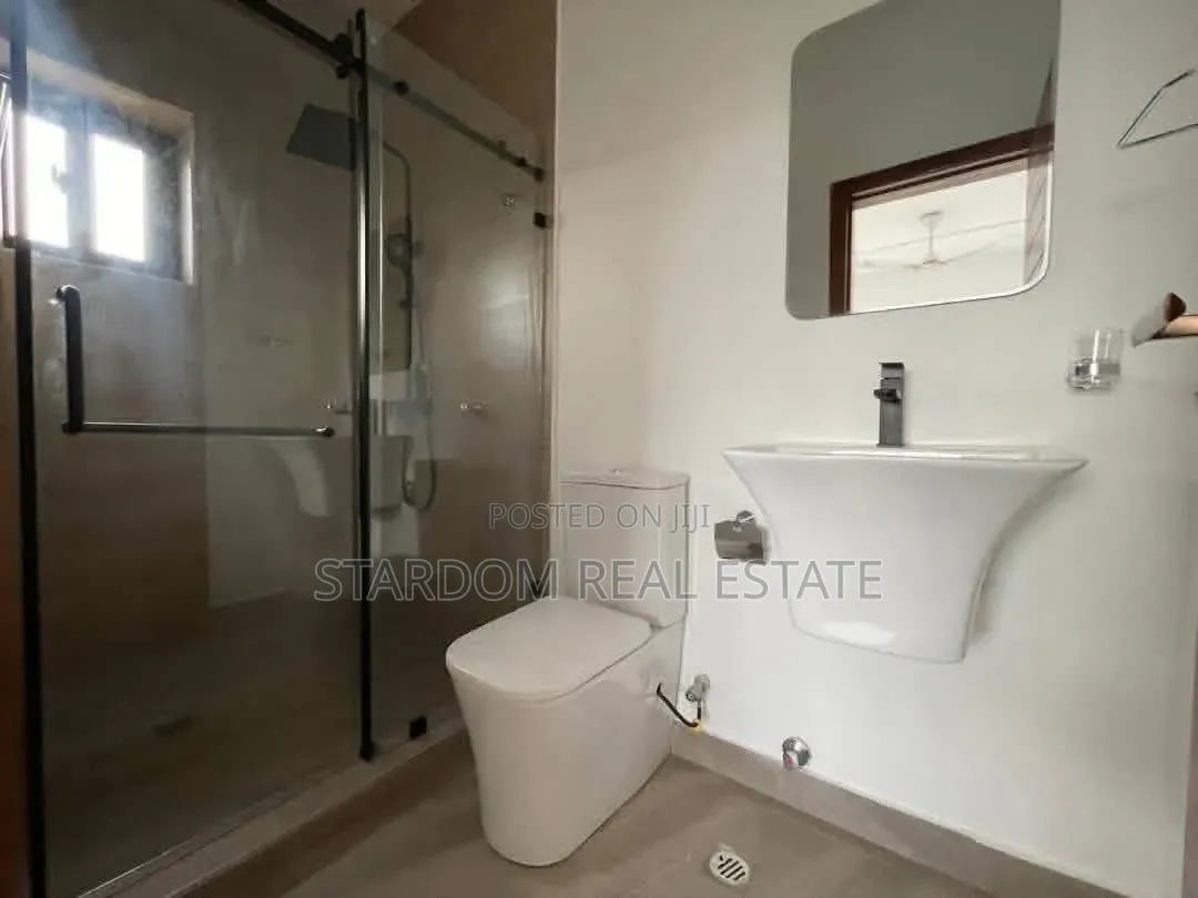 4bdrm Duplex in Ayi Mensah, Oyarifa Mall Area for sale