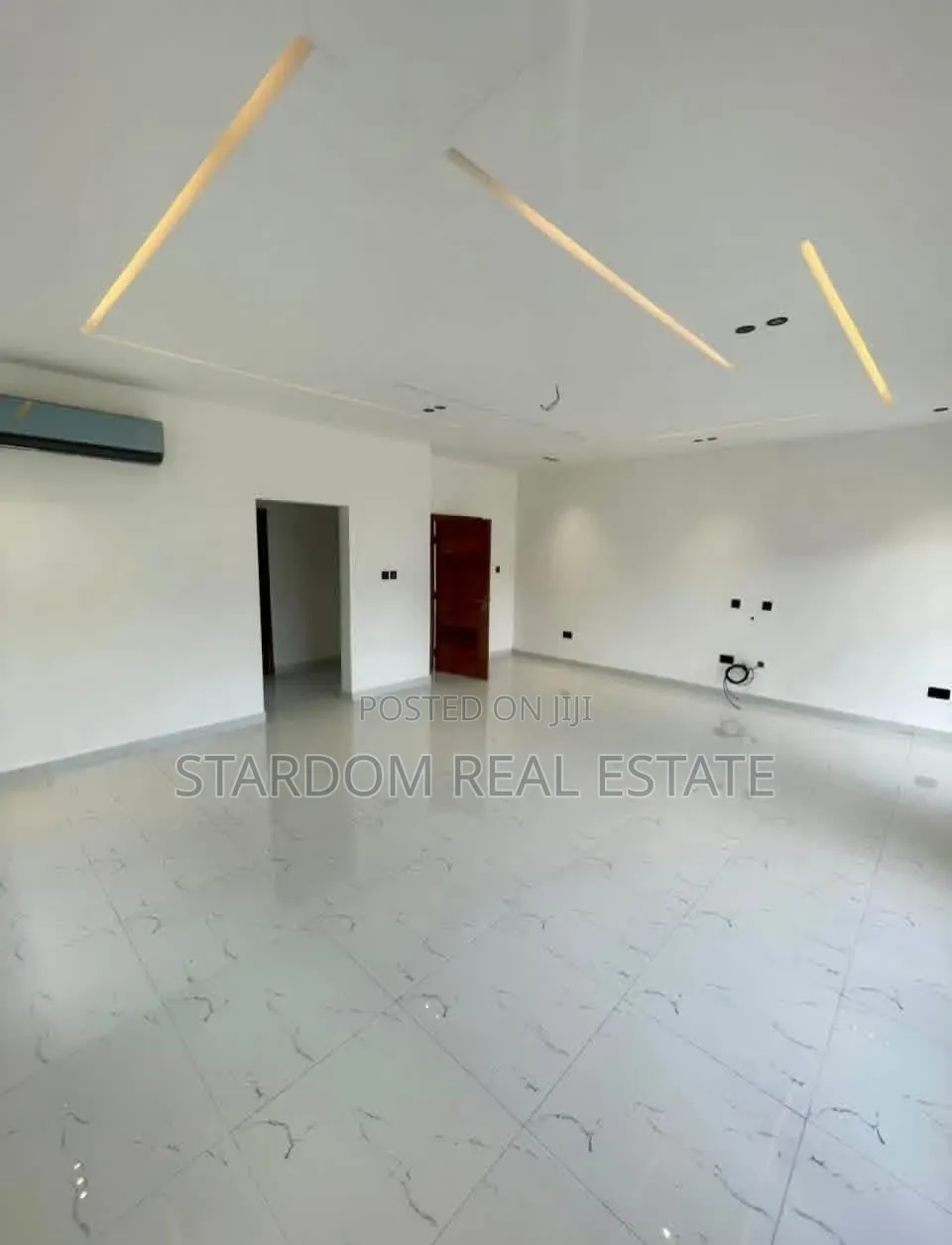 4bdrm Duplex in Ayi Mensah, Oyarifa Mall Area for sale