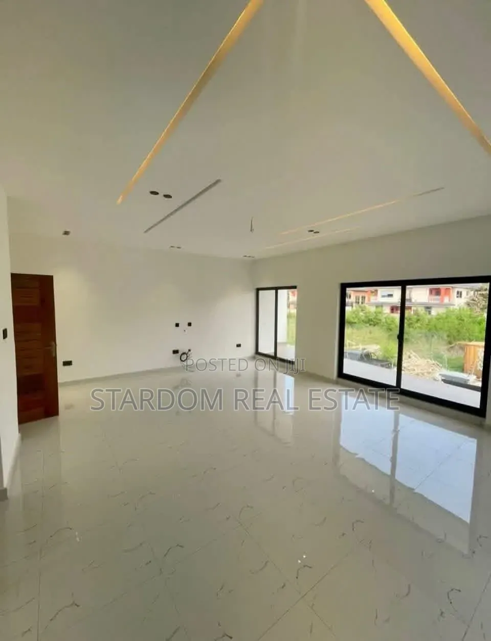 4bdrm Duplex in Ayi Mensah, Oyarifa Mall Area for sale