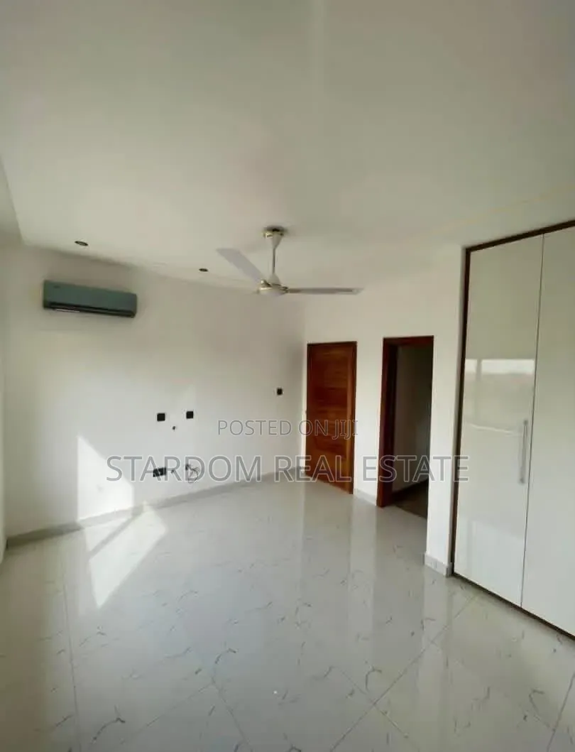 4bdrm Duplex in Ayi Mensah, Oyarifa Mall Area for sale