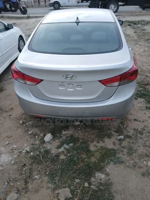 Hyundai Elantra 2012 Silver