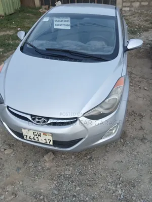 Hyundai Elantra 2012 Silver