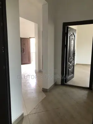 5bdrm House in Devtraco, Tema Metropolitan for rent