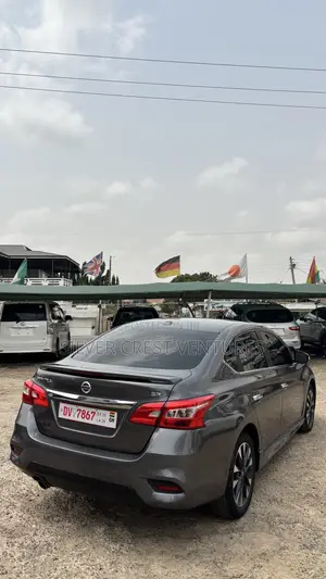 Nissan Sentra SR 2018 Gray