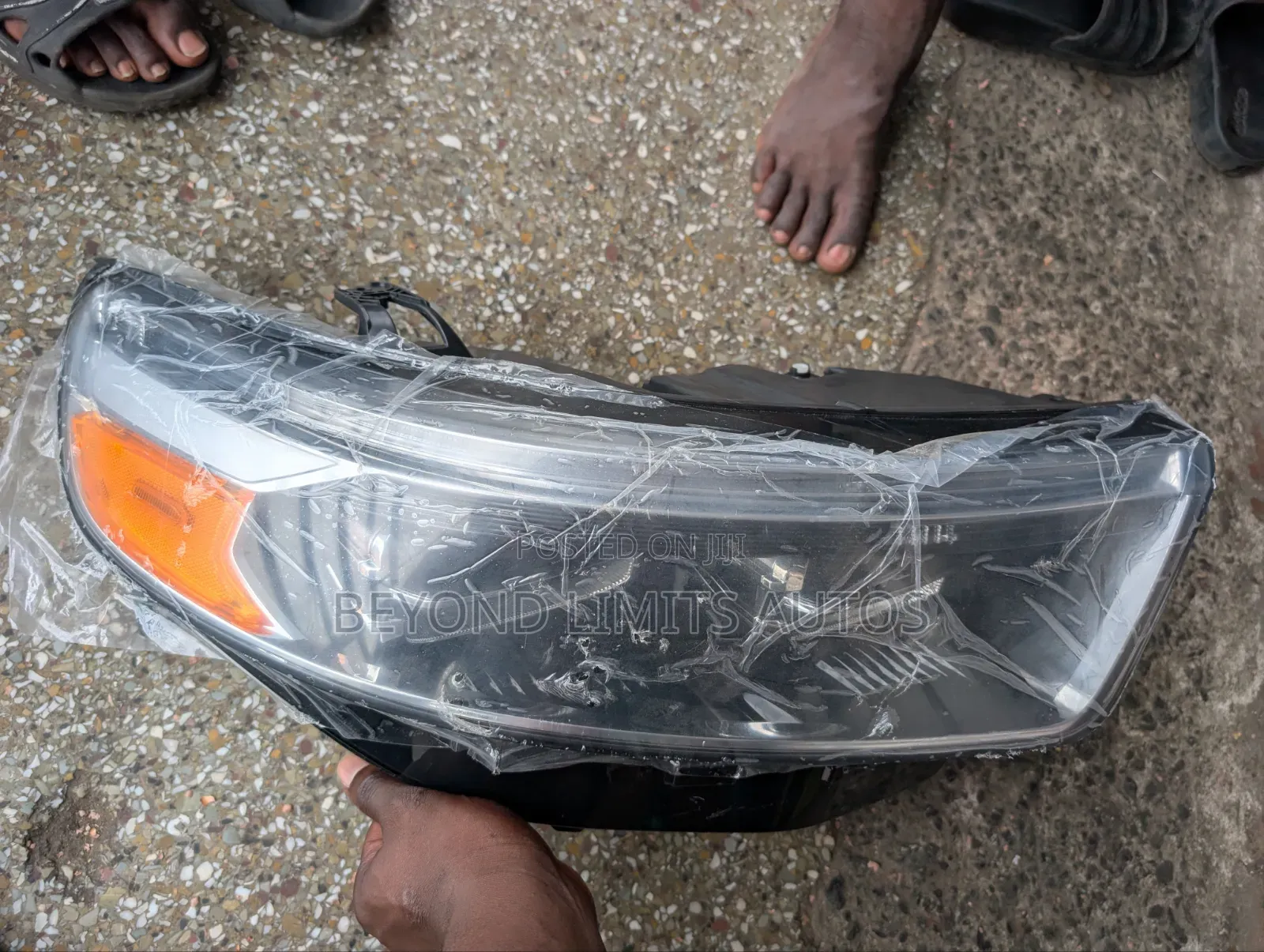 Ford Explorer 2020,2021,2022,2023,2024 Head Light / Headlight