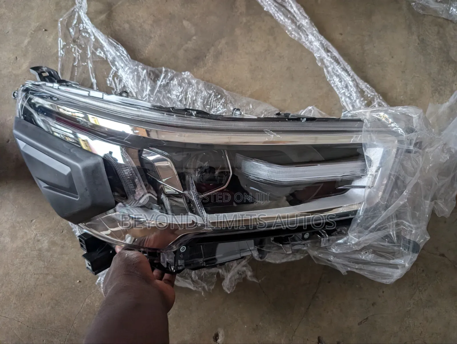 Toyota Hilux 2020,2021,2022,2023,2024 Headlight / Head Light